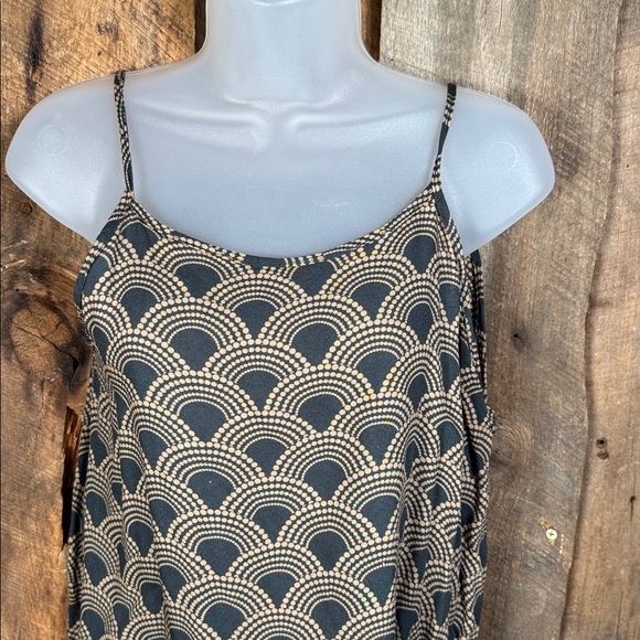 Women's Dark Gray and Tan Scallop Print Spaghetti Strap Tank Top - Picture 2 of 8